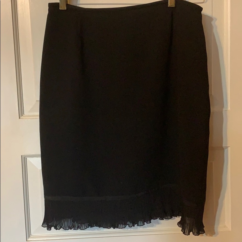 Casual Corner size 8 midi skirt
